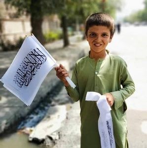 Meet your Posher, Janana